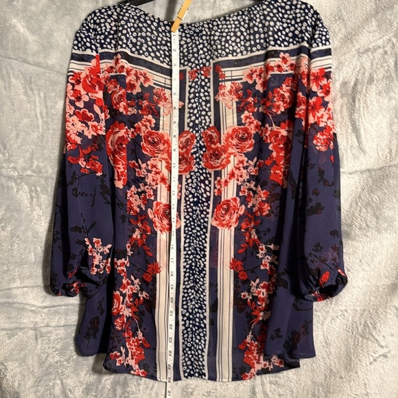 Guess blouse women’s xl Floral‎ Navy and Red Women's Top lightweight semi sheer - Picture 7 of 11